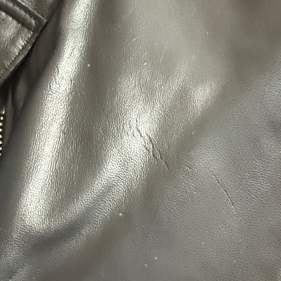 Schott NYC Black Quilted-Lined Leather Bomber Jacket - Picture 5 of 10